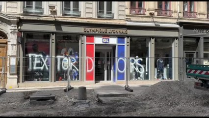 Il Lione retrocesso per debiti, i tifosi sotto choc