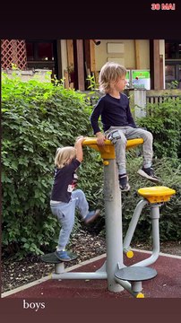 Flavia Mihasan - 29.05-02.06.2024 \Repetiții Shrek, Opera Națională București. \Repetiții. În parc,boracii.\Repetiții,cu puradeii.\Repetiții,Sala Palatului. Ziua Copilului.La ZOO,cu Mariusticlă și cu plozii. \Super Neatza de Weekend.