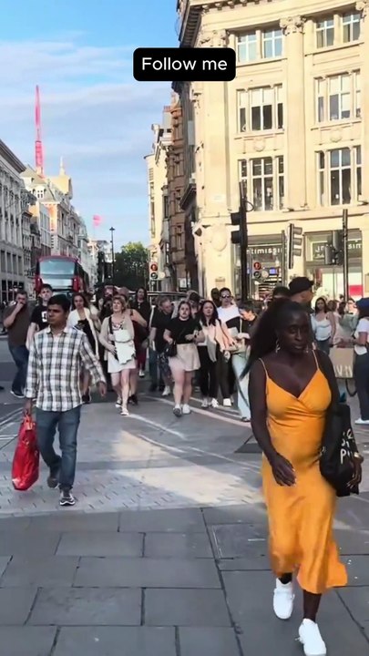 🇬🇧 No commentary, just pure London 4k vibes 🎧🚶