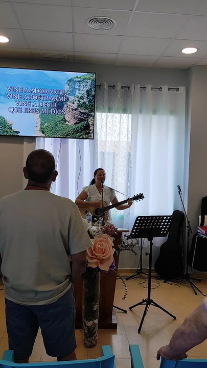 Solo tú eres digno, eres asombroso. Alabanza Cristiana🙏