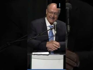 "Democracia sempre, ditadura nunca mais", diz Alckmin na posse de Mercadante no comando do BNDES