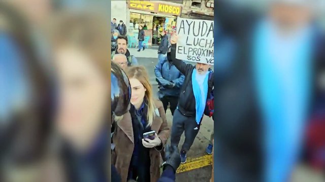 Lilia Lemoine fue a provocar a la marcha de los jubilados y fue repudiada por los presentes
