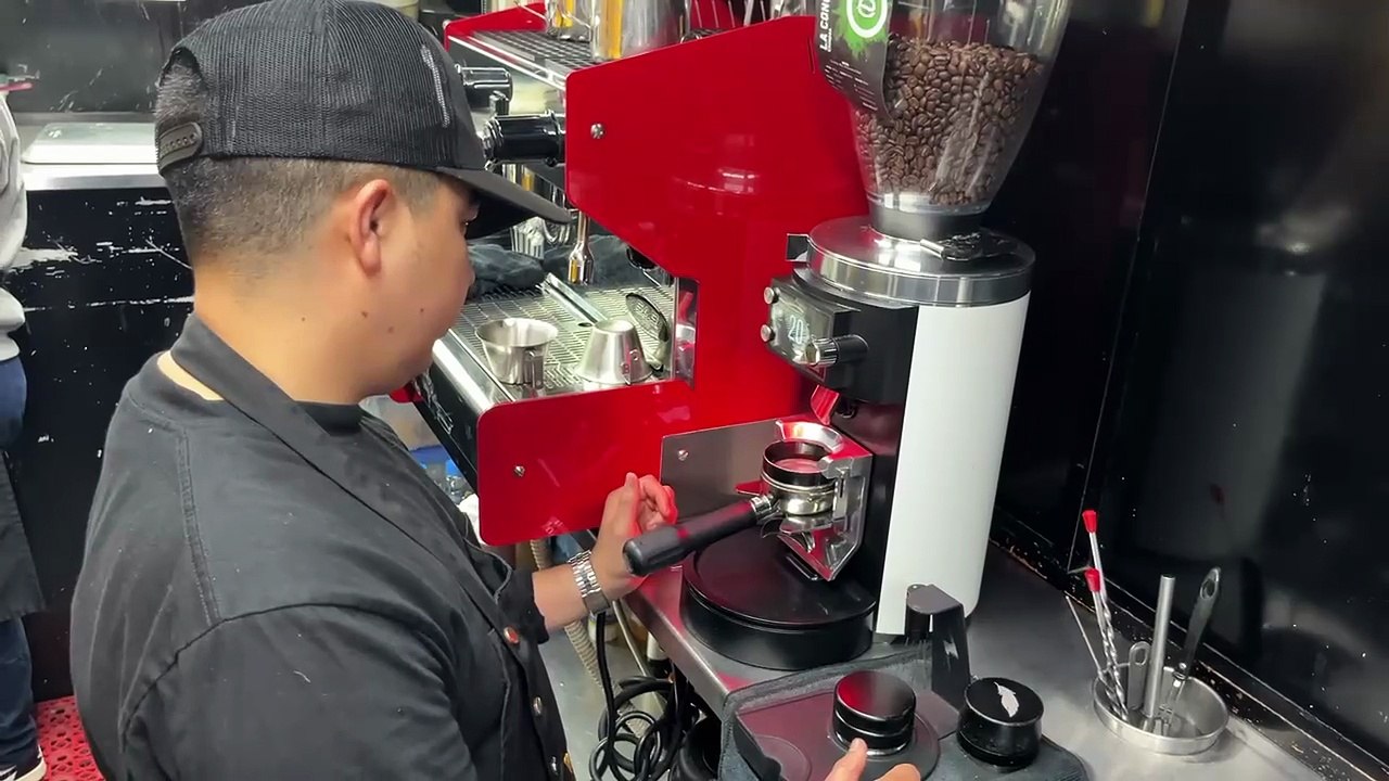 Emprendedor tijuanense persevera a pesar de su discapacidad visual