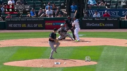 Lenyn Sosa dispara su segundo jonrón del día