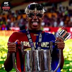 LAMINE YAMAL BAILA CON OZUNA EN IBIZA 🔥 VACACIONES DE ESTRELLA EN USHUAÏA 🏖️