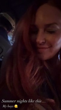 Σίσσυ Χρηστίδου: Βραδινή έξοδος με τους άντρες της ζωής της, τους γιους της!