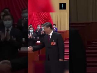 Xi Jinping é aplaudido de pé após ser reeleito para 3º mandato inédito no parlamento chinês #shorts