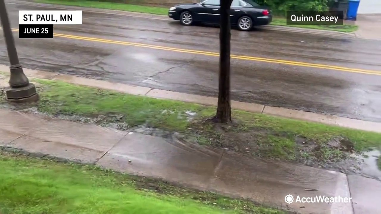 Thunderstorms lead to tornadoes and flash floods in the Midwest