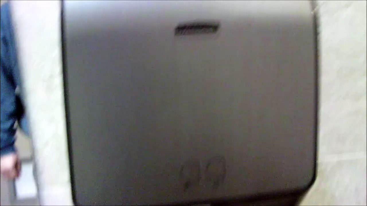 SHOW TIME BOX OPENING CLEAN SMELLING PUBLIC WASHROOM LOVE IT.