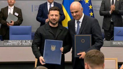 Selenskyj unterzeichnet Abkommen zur Einrichtung von Ukraine-Sondertribunal