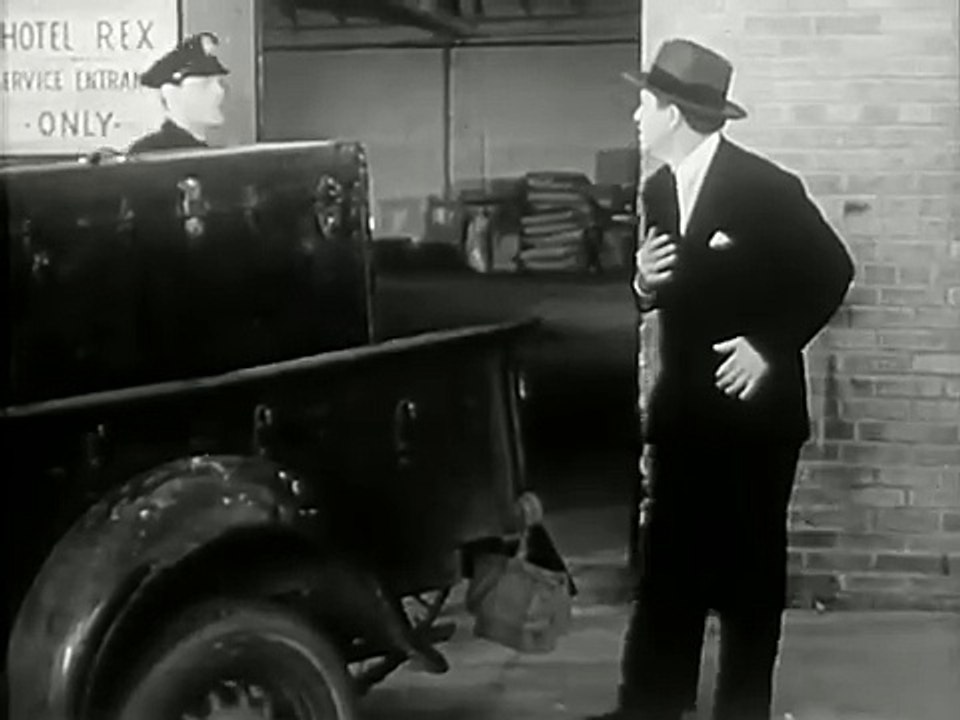 Killer Dill – 1947 Classic Gangster Comedy