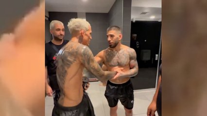 El momentazo entre Ilia Topuria y Charles Oliveira
