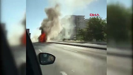 Ankara'da öğrenci taşıyan otobüs alev alev yandı