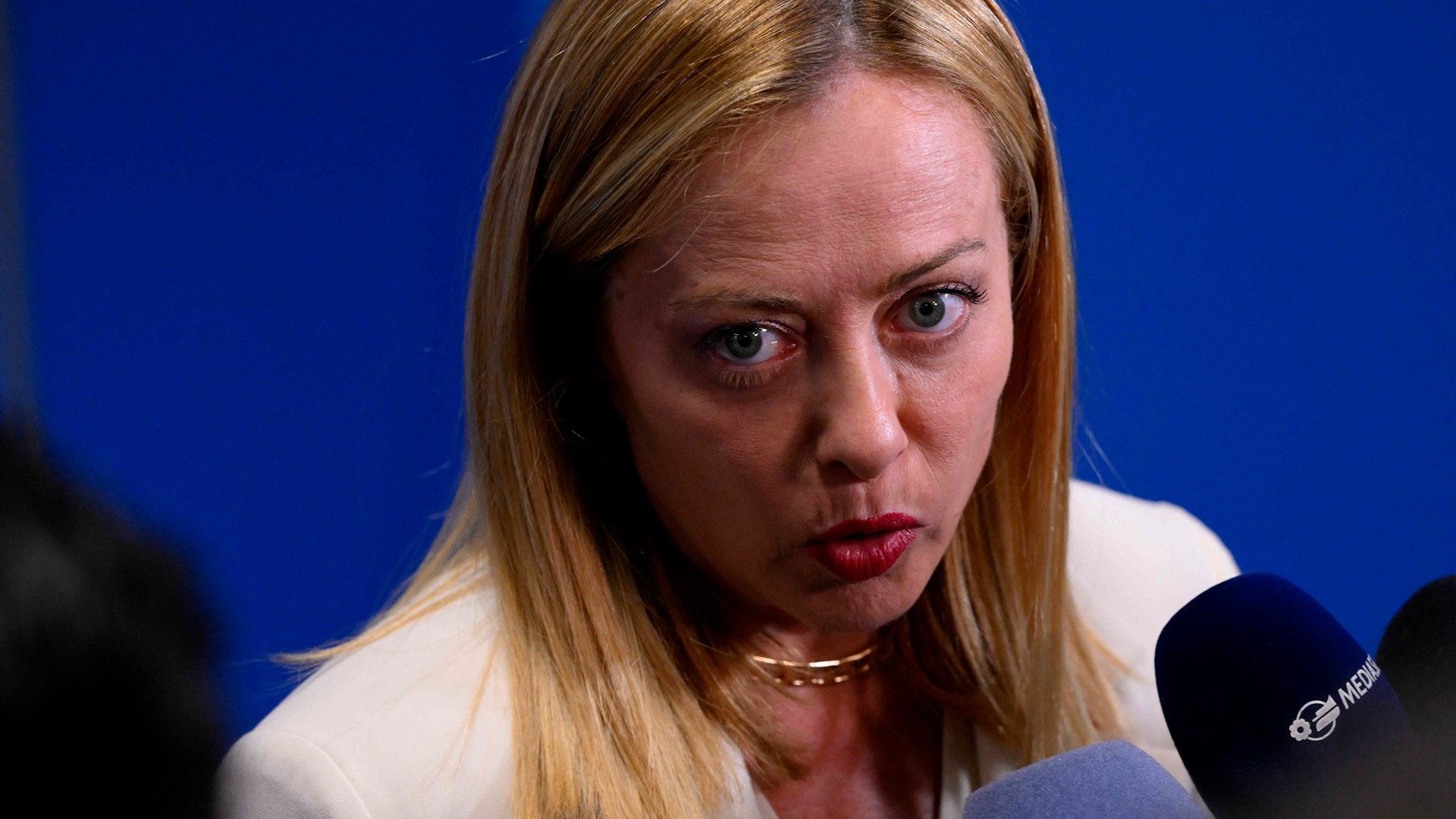 La primera ministra italiana, Giorgia Meloni, celebr� este mi�rcoles "la unidad" y la voluntad de reforzarse de la OTAN, al t�rmino de la cumbre anual, y asegur� que todos los pa�ses, incluida Espa�a, han firmado el mismo compromiso.

"No he o�do tonos pol�micos o matices, s�lo 'bravo', muy bien'!, ha apuntado la mandataria italiana. "Los 32 hemos hecho exactamente lo mismo", aclaraba.