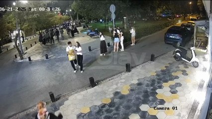 GÜVENLİK KAMERASI KAYDETTİ PARKTA TACİZ