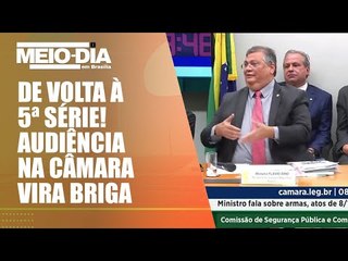 Veja video completo do ministro da Justiça deixando audiência sob gritos de "fujão"