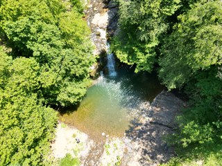 Doğanın tadı en iyi burada çıkar: Yemyeşil orman gürül gürül şelale!