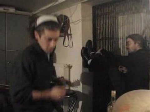 Mat guitare chant + nico parfois....