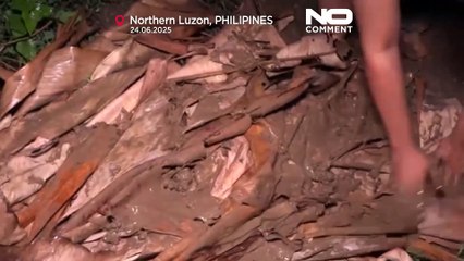 Ponad 2 000 osób przyłączyło się do rytuału błotnego na Filipinach, aby modlić się o pokój na świecie