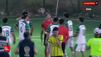 Afyonkarahisar'da son saniyede atılan gol sayılmayınca saha karıştı