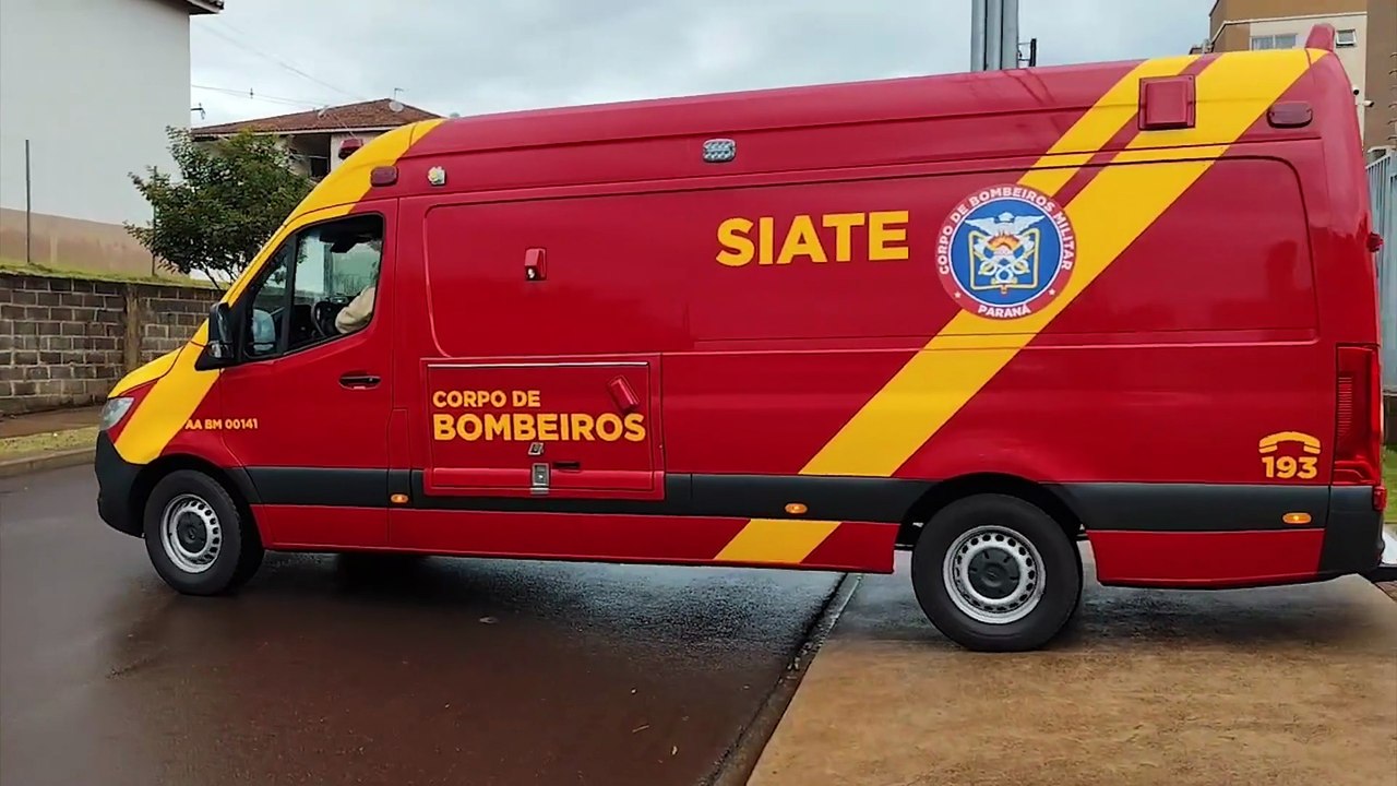 Mulher tem lesão na cabeça ao cair de escada no Conjunto Riviera