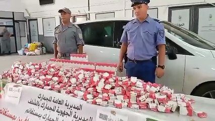 مستغانم / حجز 980 علبة سجائر من نوع مالبورو متجهة نحو فالنسيا (إسبانيا)