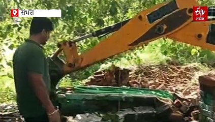 संभल में मजार पर चला बुलडोजर, रास्ते में अवैध तरीके से बनाई गई थी, दो दिन पहले गिराई थी रजा-ए-मुस्तफा मस्जिद