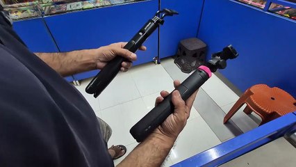 Ulanzi MT-44 vs Mobilife Long Selfie Stick Tripod – Which One is Best for Vlogging?