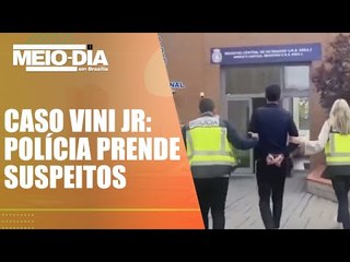 Polícia espanhola prende suspeitos de pendurar boneco enforcado de Vini Jr. em ponte
