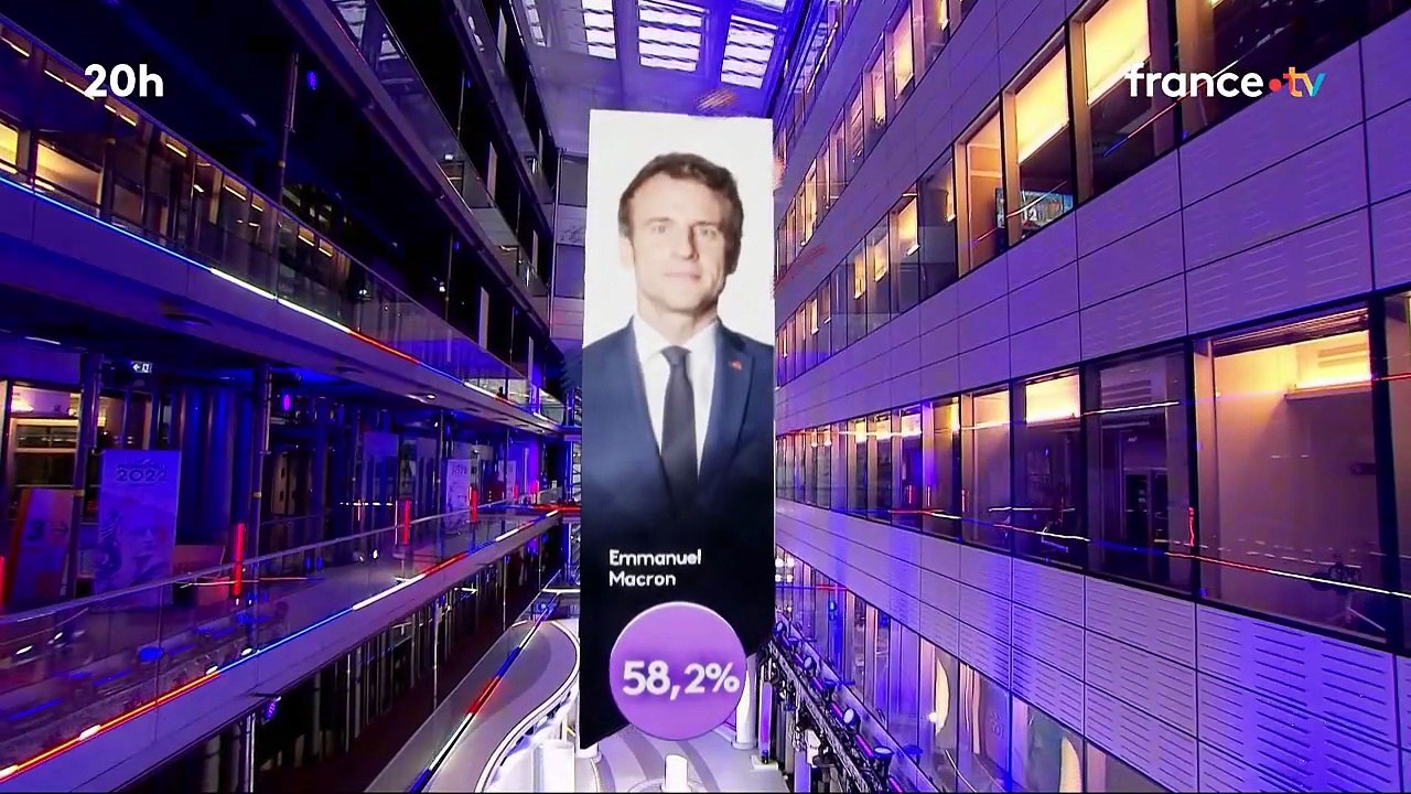 "Merci à ma maman" : Anne-Sophie Lapix fait ses adieux au "20 Heures" de France 2