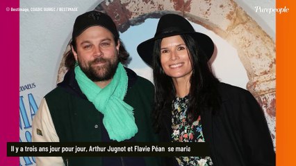 Arthur, le fils de Gérard Jugnot, marié à une actrice : “Tant d’amour, de bonheur”, les nouvelles photos de leur union célébrée dans le sud de la France