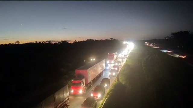 VÍDEO: BR-324 registra intenso congestionamento ainda no retorno do São João; veja