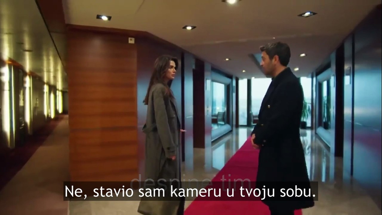 Daleki grad - 5. epizoda / Glava me boli