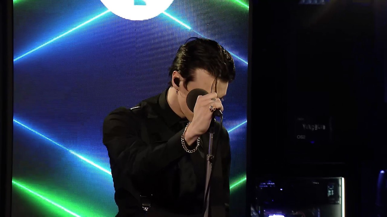 YUNGBLUD - Bitter Sweet Symphony (The Verve cover) - Live @ Radio 1 Lounge 2025