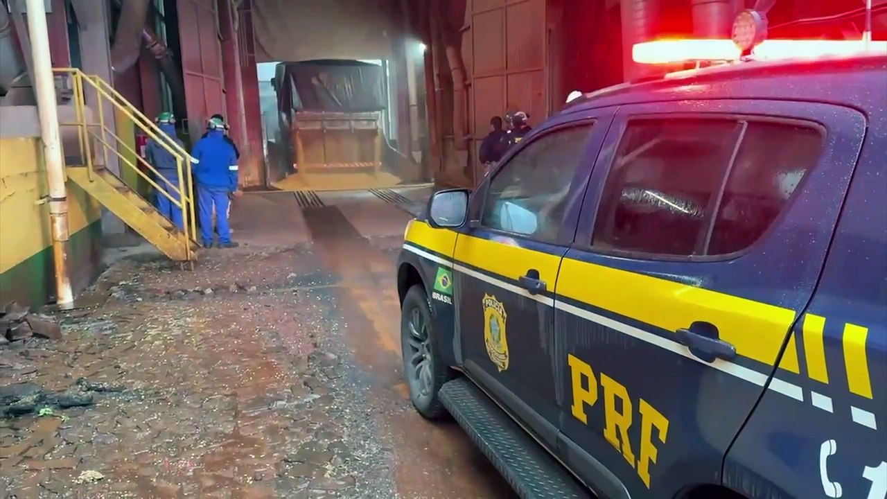 PRF faz a maior apreensão do ano no Paraná: Mais de 17 toneladas de maconha