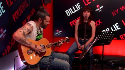 Billie & Waxx interprètent "Amis Imaginaires" en live dans Foudre
