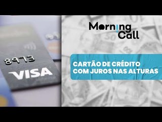 Taxa de juros do cartão de crédito permanece acima de 400% ao ano
