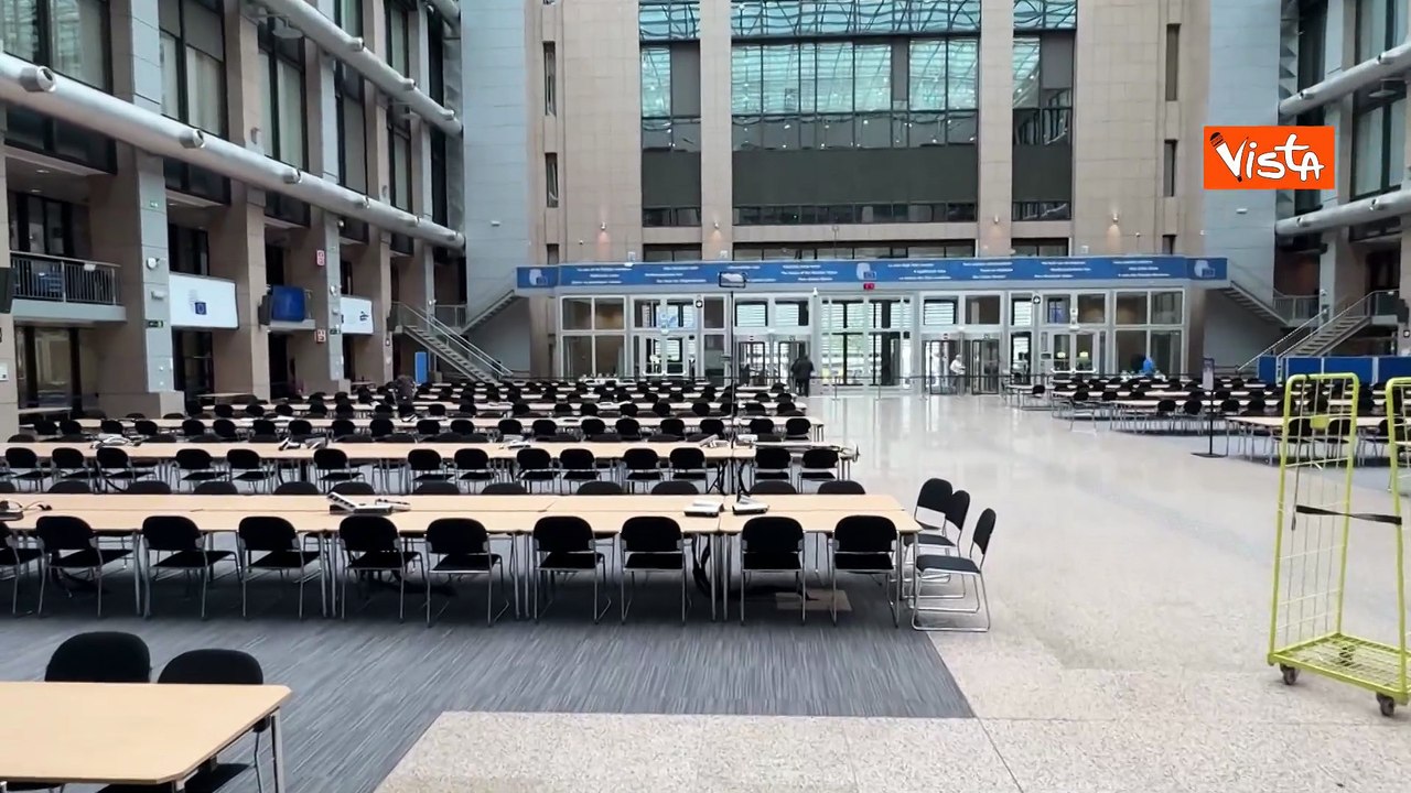 Sala stampa vuota al Consiglio Ue dopo il vertice, si smontano le strutture