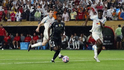 La película del taconazo de Vinicius: ¿se parece al de Guti?