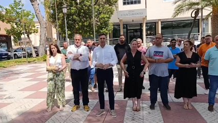 El minuto de silencio organizado por el Ayuntamiento de San Pedro del Pinatar.