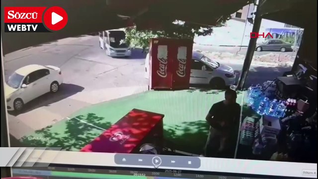 Maltepe'de kamyonet minibüse çarptı: 2 yolcu yaralandı