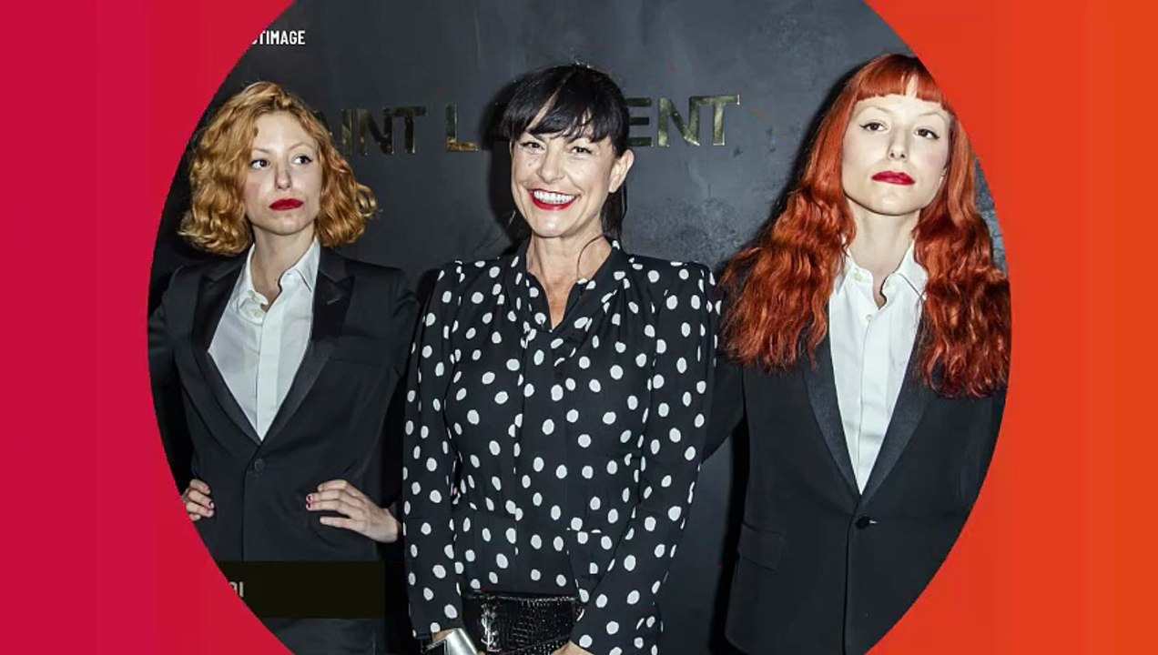 La chanteuse Lio maman de Garance et Léa : ses jumelles sous les projecteurs, leur grande soeur très fière !