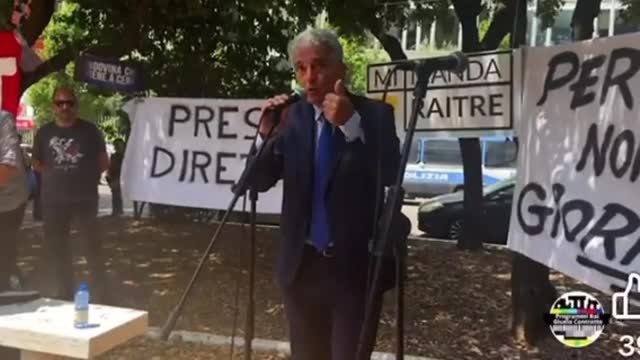 Protesta Rai, Sandro Ruotolo e Maurizio de Giovanni con i giornalisti