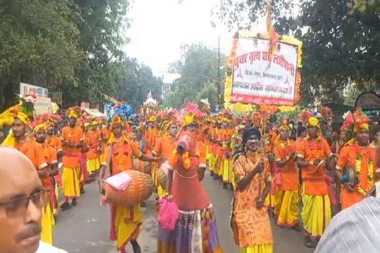 Jagannath Rath yatra: भगवान जगन्नाथ की निकली रथयात्रा, बहन सुभद्रा और भाई बलभद्र के साथ पहुंचे मौसी के घर