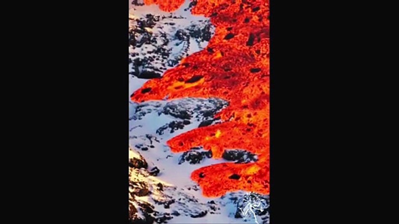 volcanic eruption: Understanding Iceland's Volcanic Landscape, An Analytical, A volcano in Iceland, Eruption, The Fury of Iceland 1, Icelandic Eruption