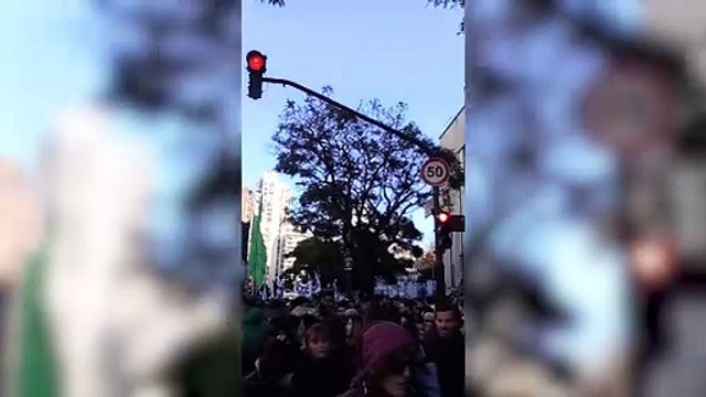 Profesionales, trabajadores y estudiantes roderon al hospital de clínicas que está prácticamente sin presupuesto