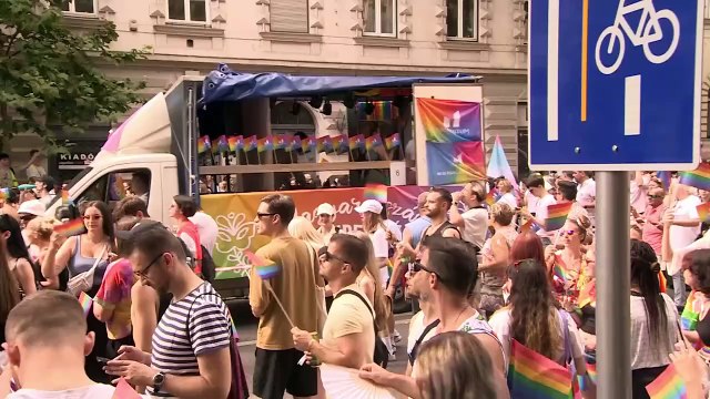 Ungheria, Budapest Pride: Orbán minaccia conseguenze legali per i partecipanti alla parata