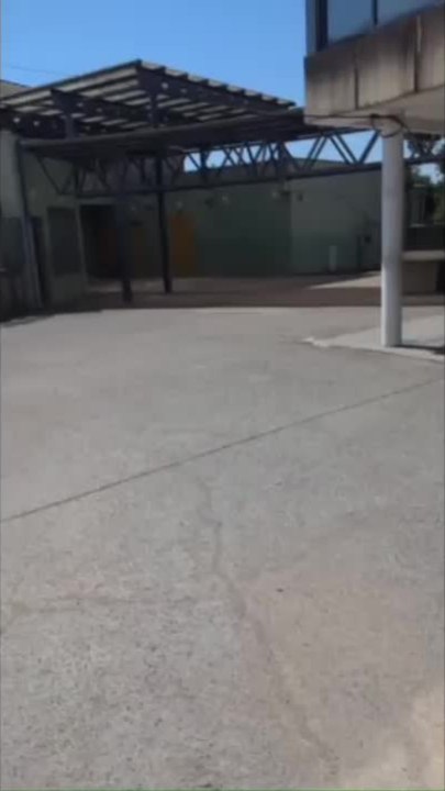 Faire cuire un œuf dans la cour du collège de Coutach à Quissac (Gard)