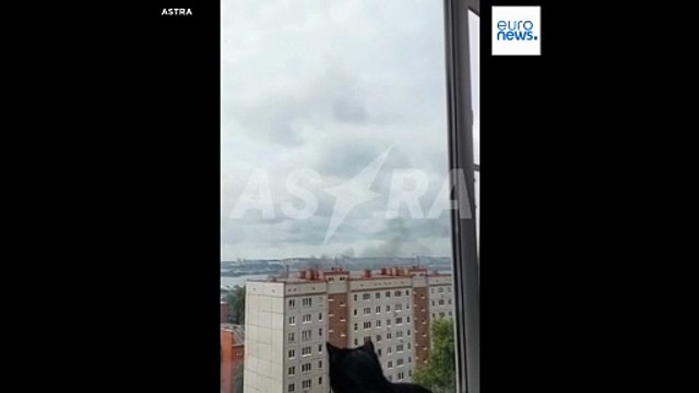 فيديو - مسيرة أوكرانية تصيب مصنعًا روسيًا لإنتاج أنظمة الدفاع الجوي والطائرات المسيرة في قلب إيجيفسك