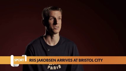 Emil Riis Jakobsen arrives at Bristol City